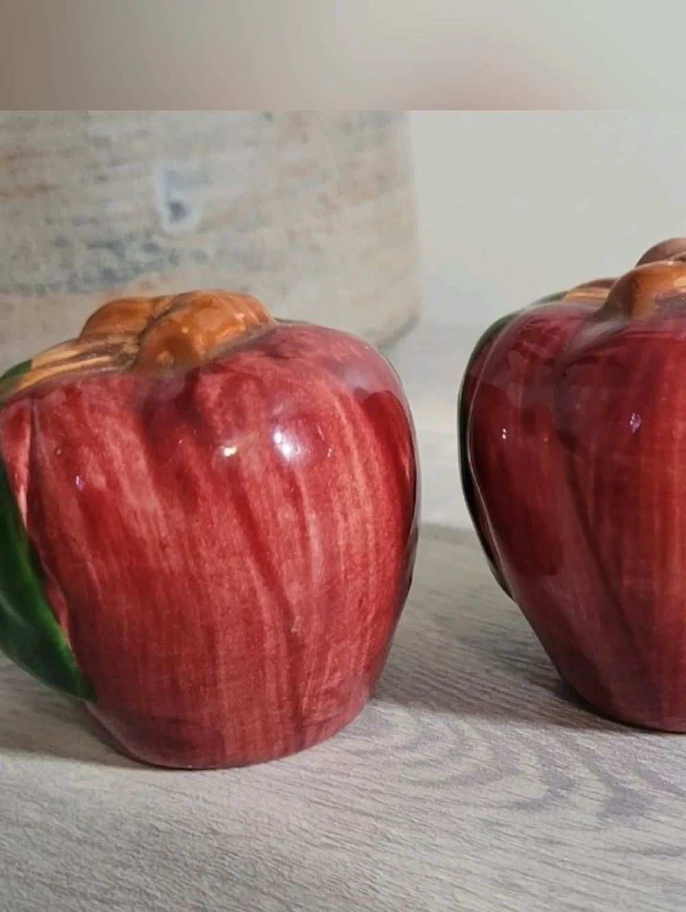 1950s Franciscan Apple Salt / Pepper Shakers Apple Shape Mid-Century Modern Vtg